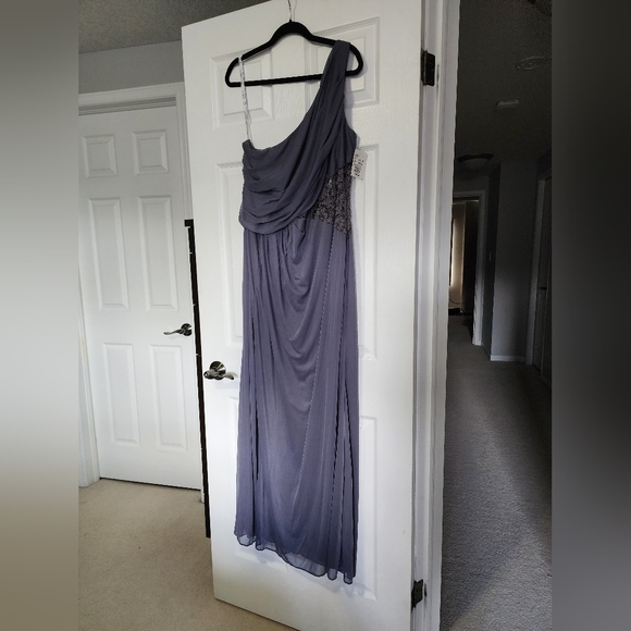 NWT David's Bridal Pewter Chiffon One Shoulder Dress Size 20 - Picture 2 of 8